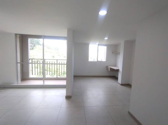 Apartamento de 2 alcobas en venta en Las Lomitas, Sabaneta, 60 m² · foto 3 de 19