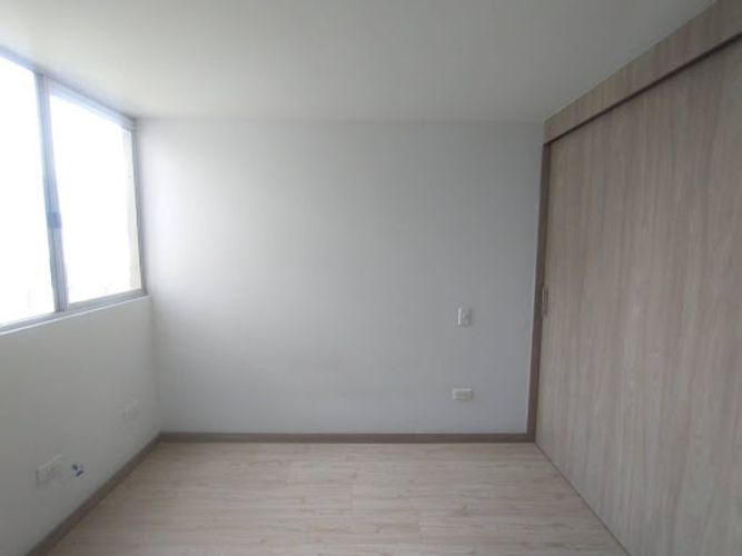 Apartamento de 2 alcobas en venta en Las Lomitas, Sabaneta, 60 m² · foto 5 de 19