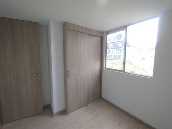 Apartamento de 2 alcobas en venta en Las Lomitas, Sabaneta, 60 m² · foto 7 de 19