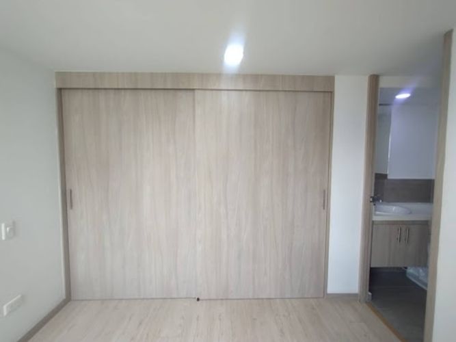 Apartamento de 2 alcobas en venta en Las Lomitas, Sabaneta, 60 m² · foto 10 de 19