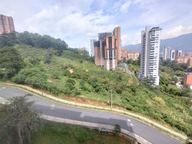 Apartamento de 2 alcobas en venta en Las Lomitas, Sabaneta, 60 m² · foto 17 de 19