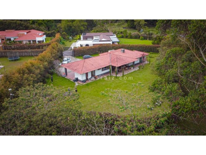 Casa de 4 alcobas en venta en Santa Elena, El Retiro, 229 m² · foto 7 de 8
