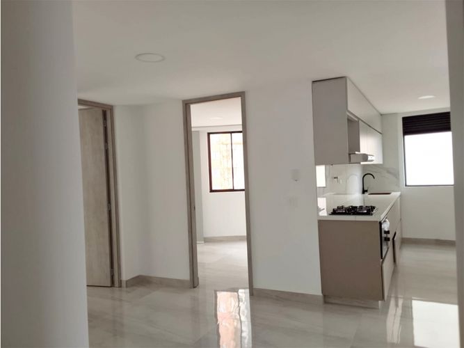 Apartamento de 3 alcobas en venta en Aves Maria, Sabaneta, 74 m² · foto 2 de 13