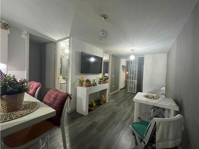 Apartamento de 3 alcobas en venta en Prados De Sabaneta, Sabaneta, 65 m² · foto 2 de 7