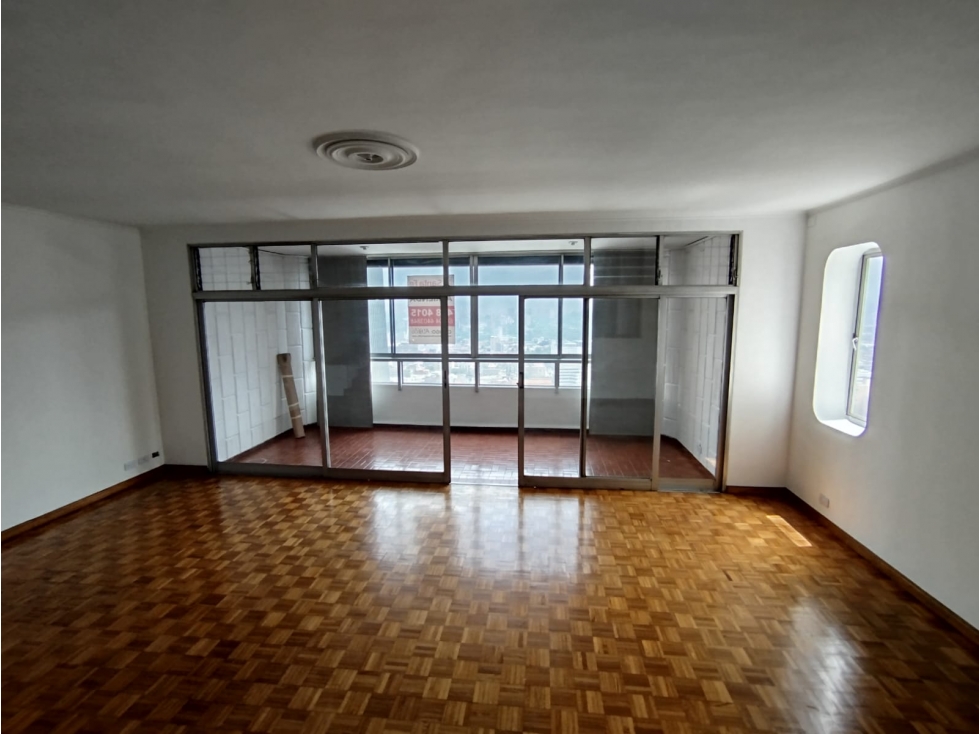 Apartamento en venta en Villa Nueva, Medellín · foto 6 de 24