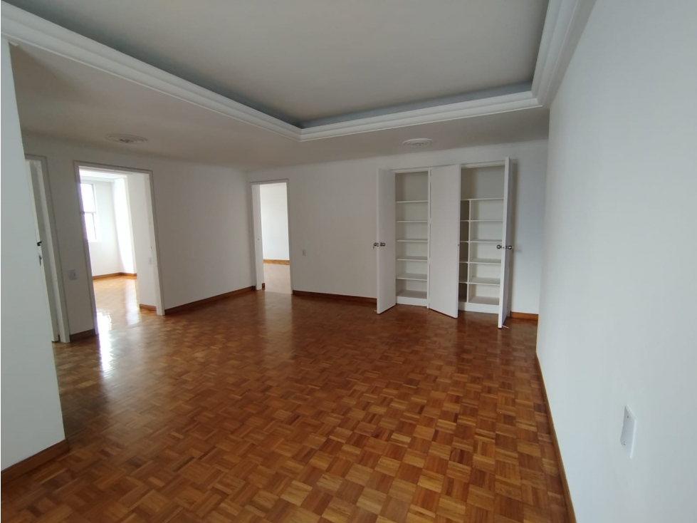 Apartamento en venta en Villa Nueva, Medellín · foto 8 de 24