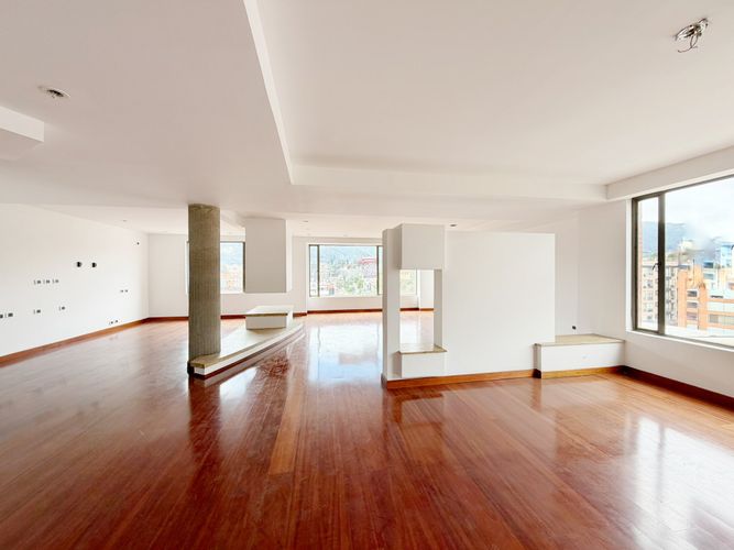 Apartamento de 5 alcobas en venta en Santa Barbara, Bogotá, 340 m² · foto 4 de 19
