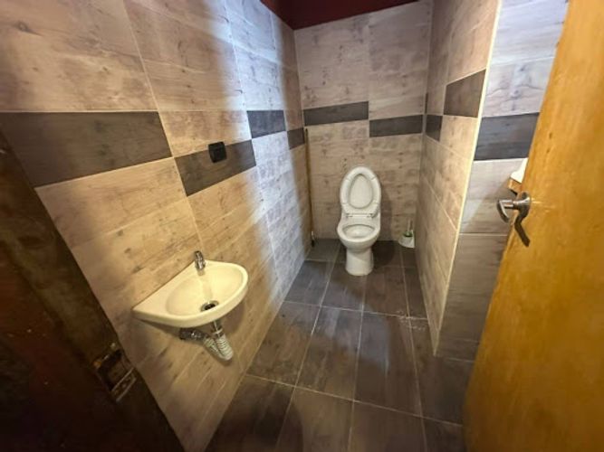 Local en arriendo en La Castellana, Medellín, 120 m² · foto 5 de 11