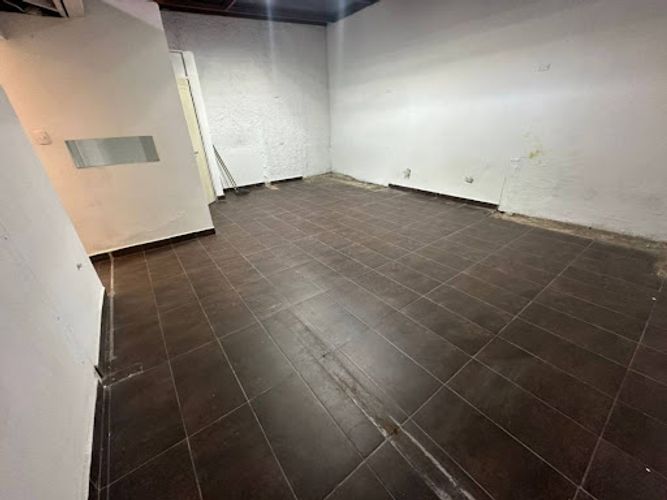 Local en arriendo en La Castellana, Medellín, 120 m² · foto 10 de 11