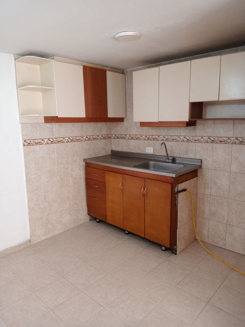 Casa de 4 alcobas en venta en Gran Granada, Bogotá, 53 m² · foto 3 de 17