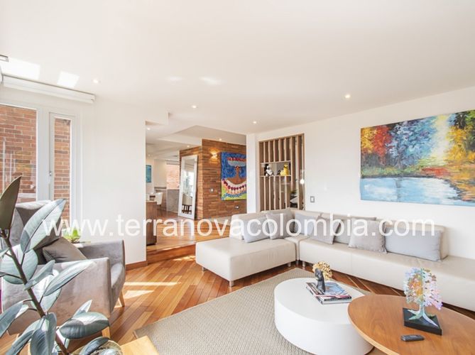 Casa de 4 alcobas en venta en Sotileza, Bogotá, 400 m² · foto 3 de 20
