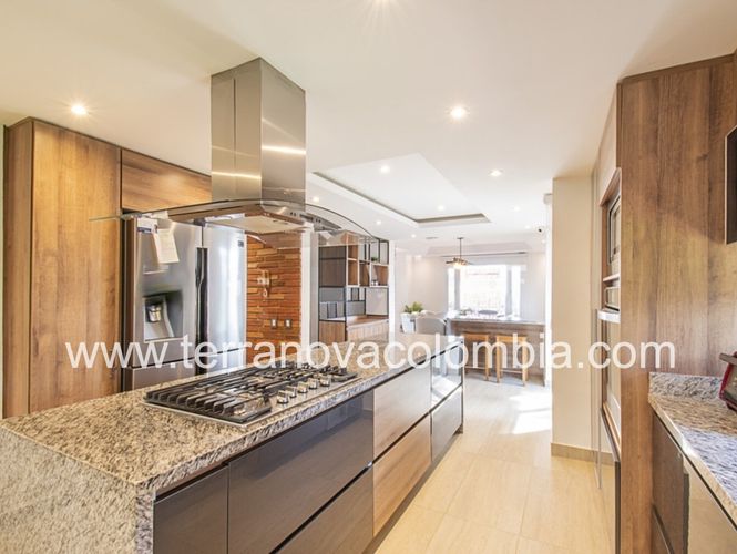 Casa de 4 alcobas en venta en Sotileza, Bogotá, 400 m² · foto 5 de 20