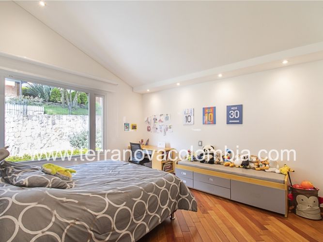 Casa de 4 alcobas en venta en Sotileza, Bogotá, 400 m² · foto 12 de 20