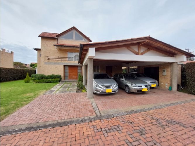 Casa de 4 alcobas en venta en Las Juntas, Chía, 415 m² · foto 3 de 24
