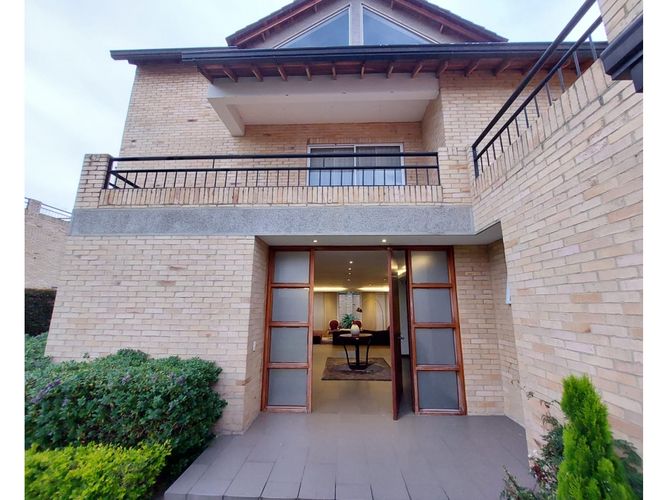 Casa de 4 alcobas en venta en Las Juntas, Chía, 415 m² · foto 4 de 24