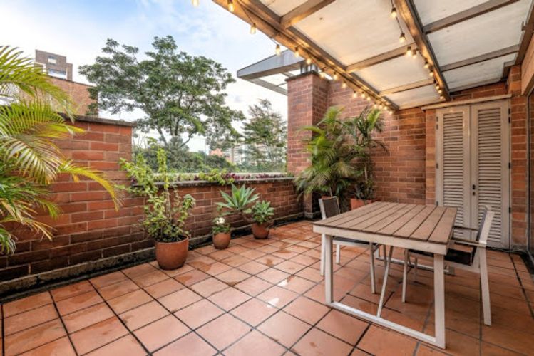 Apartamento de 2 alcobas en venta en Alejandria, Medellín, 125 m² · foto 8 de 24