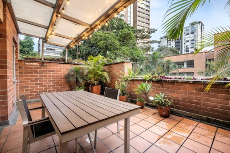 Apartamento de 2 alcobas en venta en Alejandria, Medellín, 125 m² · foto 9 de 24