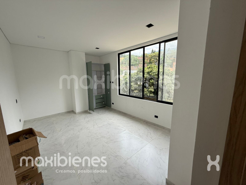 Apartaestudio en Arriendo en Pajarito, Medellín en Pajarito