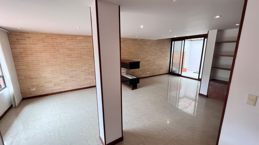 Casa de 4 alcobas en venta en Cota, 170 m² · foto 3 de 24