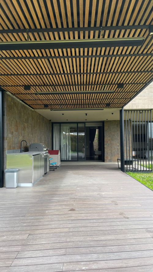 Casa de 4 alcobas en venta en Las Palmas, Envigado, 438 m² · foto 2 de 16
