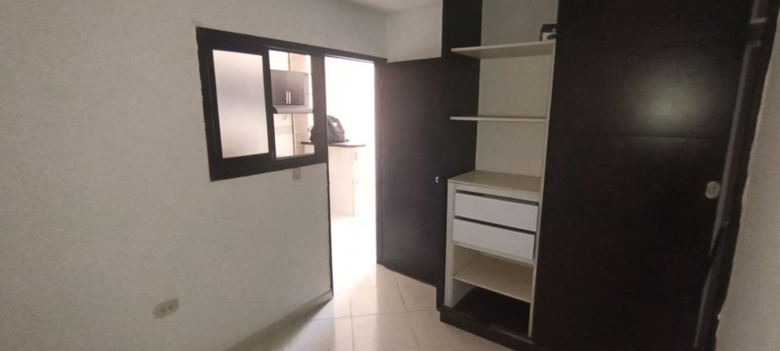 Apartamento de 2 alcobas en venta en Puerto Madero, Girón, 35 m² · foto 10 de 11