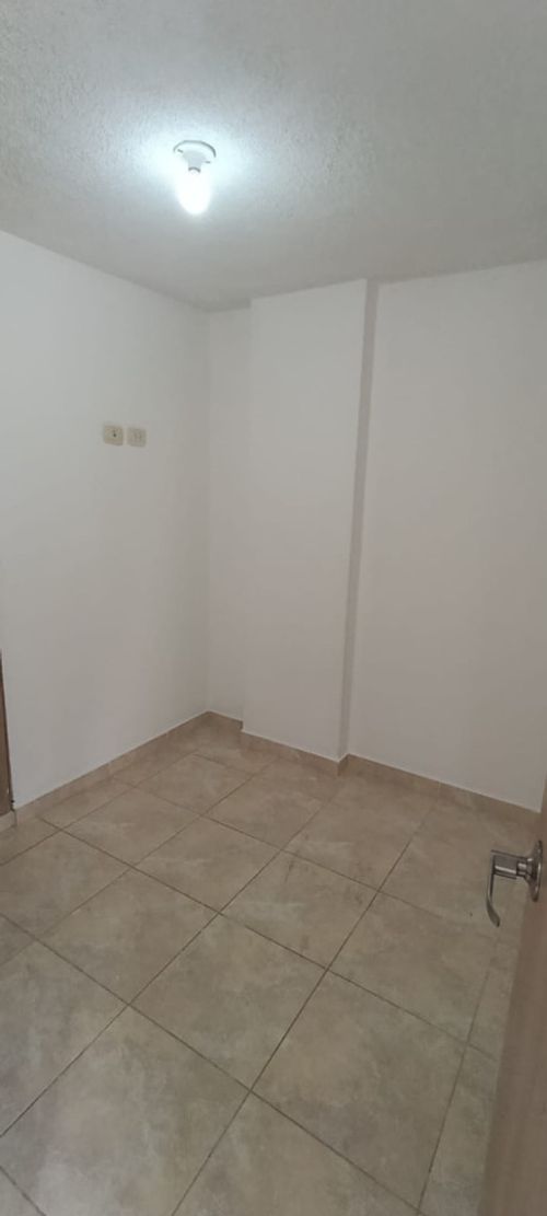 Apartamento de 2 alcobas en venta en Puerto Madero, Girón · foto 5 de 13