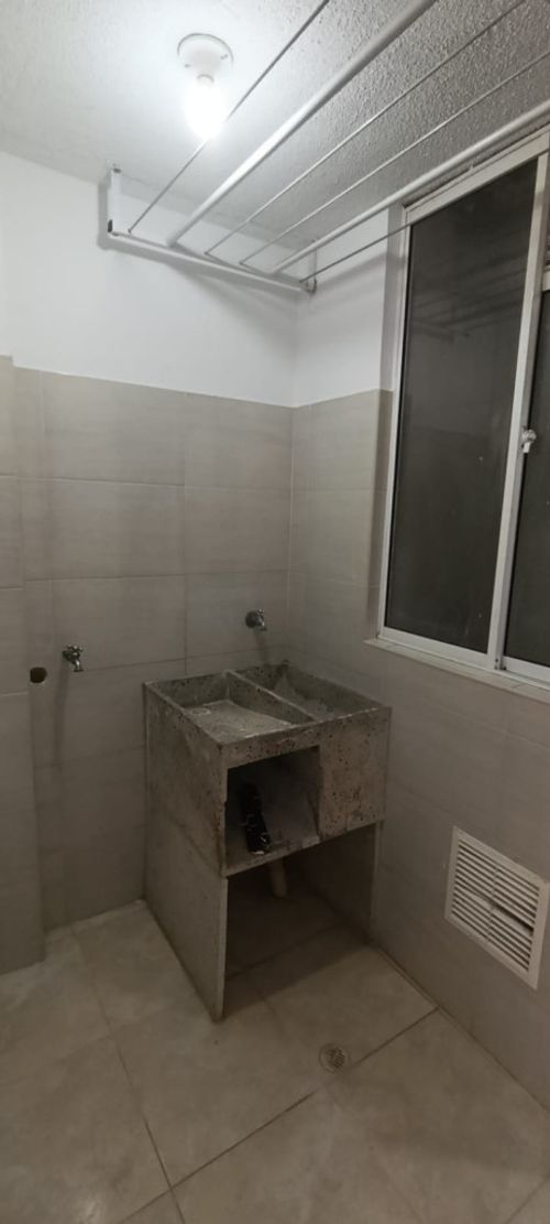 Apartamento de 2 alcobas en venta en Puerto Madero, Girón · foto 9 de 13