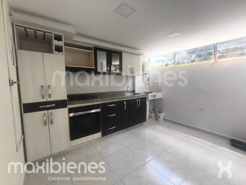 Apartamento en venta en Santa Lucia, Medellín · foto 3 de 10