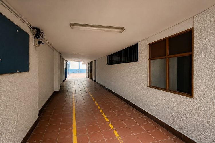 Bodega en venta en La Candelaria, Medellín, 473 m² · foto 2 de 8