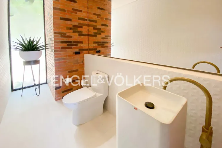 Casa de 6 alcobas en venta en Loma Del Escobero, Envigado, 1113 m² · foto 20 de 24