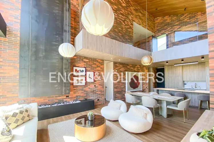 Casa de 6 alcobas en venta en Loma Del Escobero, Envigado, 1113 m² · foto 16 de 24