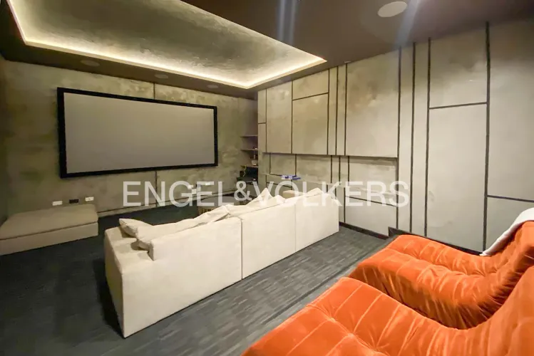 Casa de 6 alcobas en venta en Loma Del Escobero, Envigado, 1113 m² · foto 15 de 24