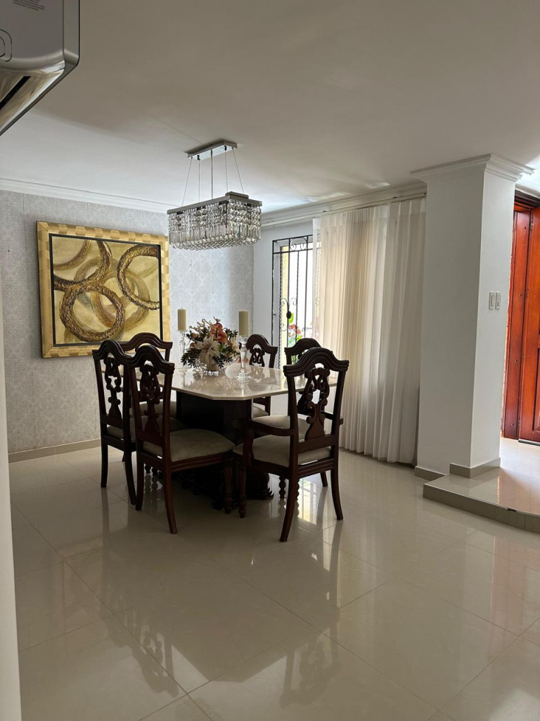 Casa en venta en Cr. Jardines De Tivoli, Barranquilla · foto 5 de 14
