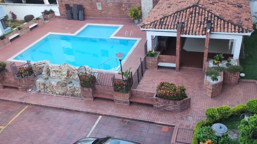 Apartamento de 3 alcobas en venta en El Ingenio, Cali, 70 m² · foto 2 de 13