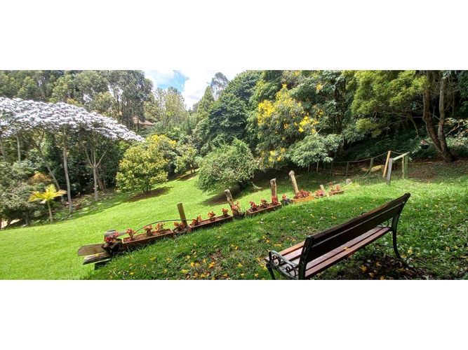 Lote en venta en San Jose, Chía, 3168 m² · foto 2 de 15
