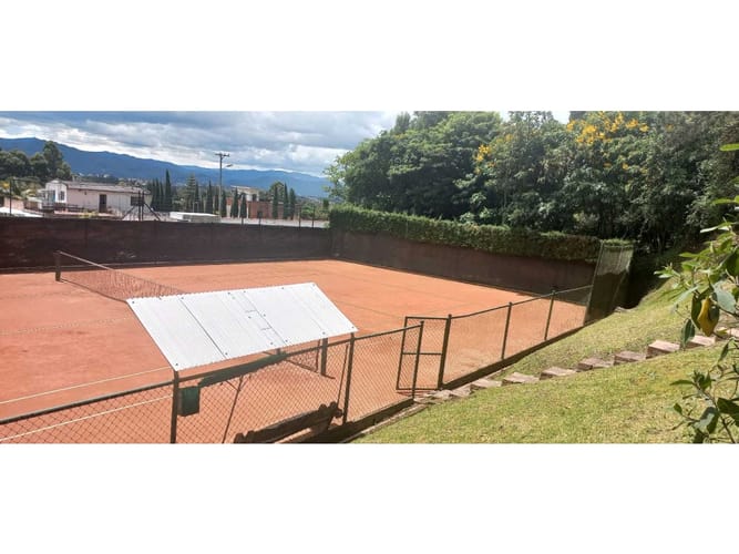 Lote en venta en San Jose, Chía, 3168 m² · foto 4 de 15