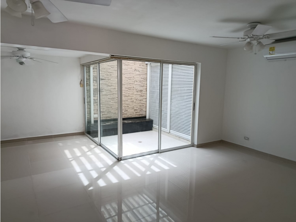 Casa en venta en Altos De Riomar, Barranquilla · foto 3 de 22