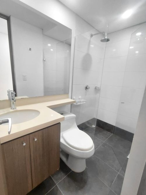 Apartamento de 3 alcobas en arriendo en Loma Del Esmeraldal, Envigado, 94 m² · foto 7 de 14