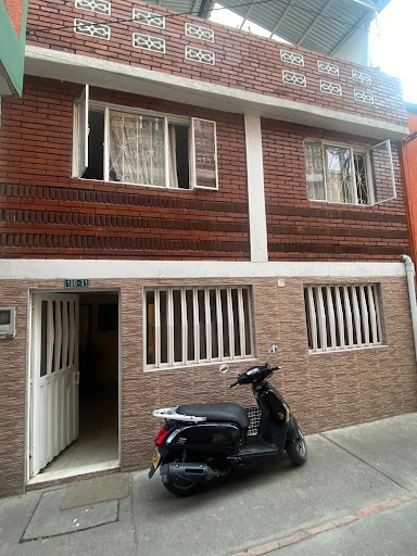 Casa en venta en Fontibon, Bogotá · foto 2 de 24