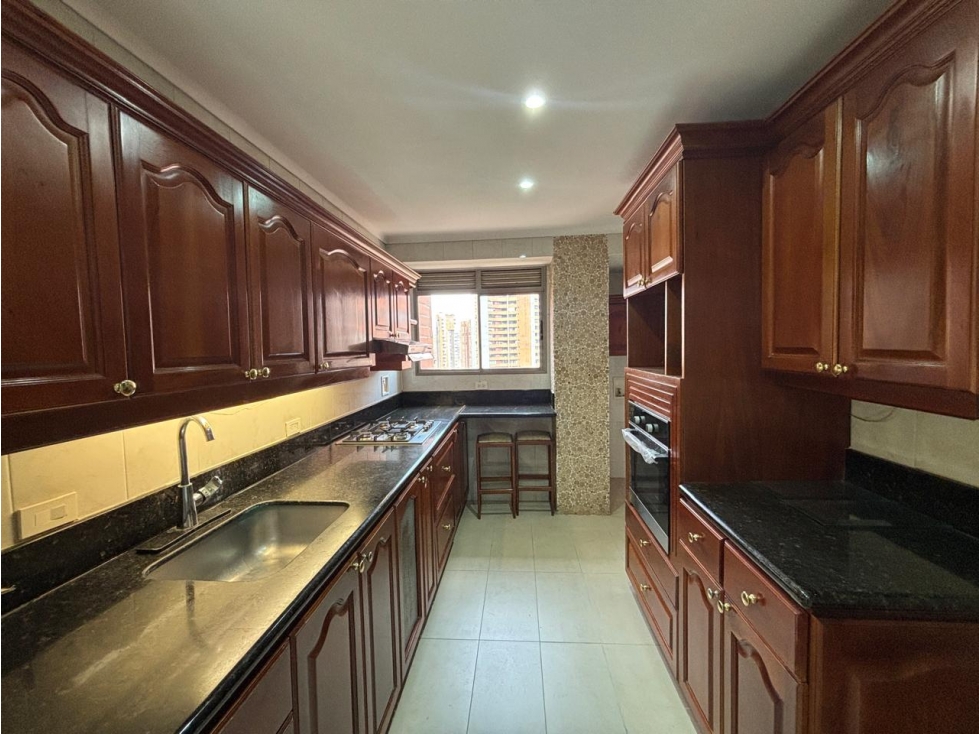 Apartamento en venta en El Poblado, Medellín 4