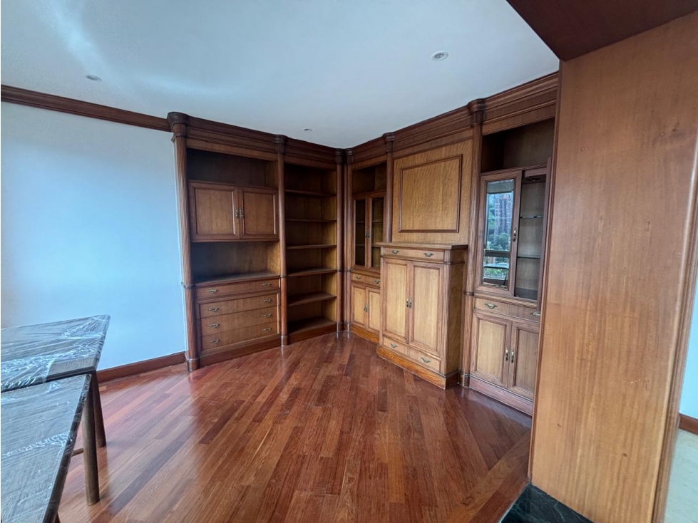 Apartamento en venta en El Poblado, Medellín 5