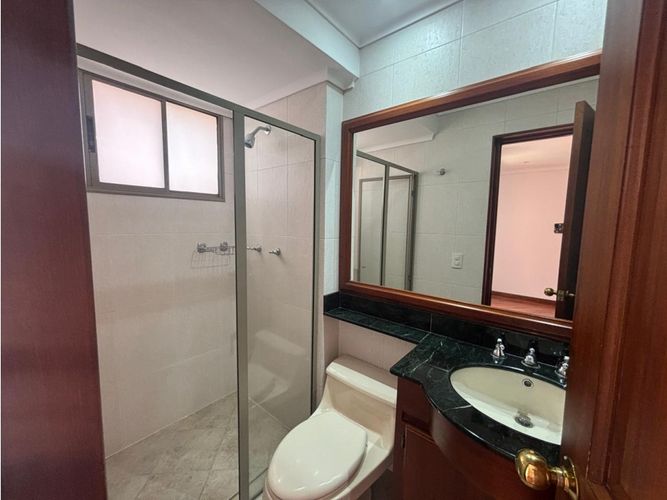 Apartamento de 3 alcobas en venta en El Poblado, Medellín, 193 m² · foto 7 de 13