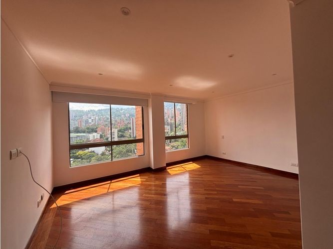 Apartamento de 3 alcobas en venta en El Poblado, Medellín, 193 m² · foto 9 de 13