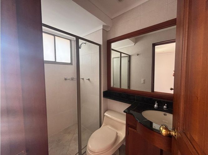 Apartamento de 3 alcobas en venta en El Poblado, Medellín, 193 m² · foto 13 de 13