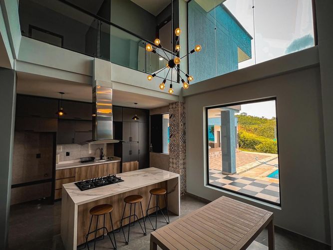 Casa de 8 alcobas en venta en Ruitoque, Floridablanca, 740 m² · foto 5 de 18
