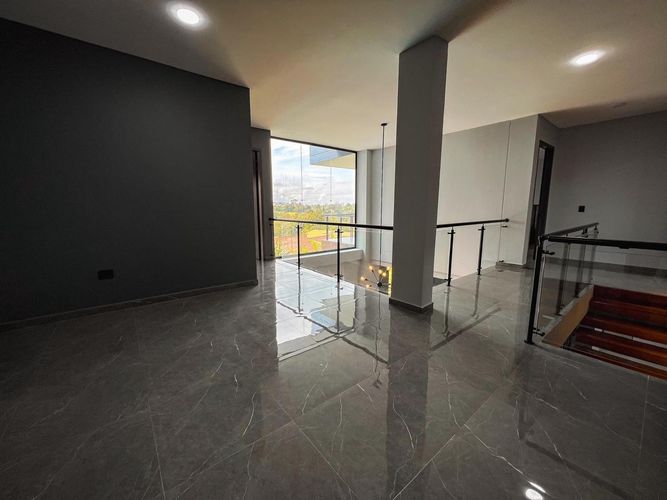 Casa de 8 alcobas en venta en Ruitoque, Floridablanca, 740 m² · foto 9 de 18
