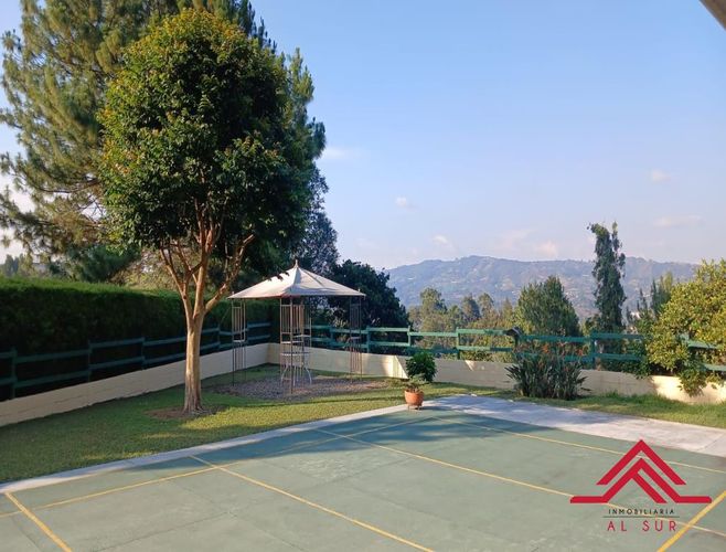 Casa de 3 alcobas en venta en San Jose, Guarne, 240 m² · foto 3 de 15