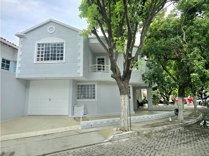 Casa de 5 alcobas en venta en Conjunto Residencial Villa Marano, Santa Marta, 185 m² · foto 2 de 24