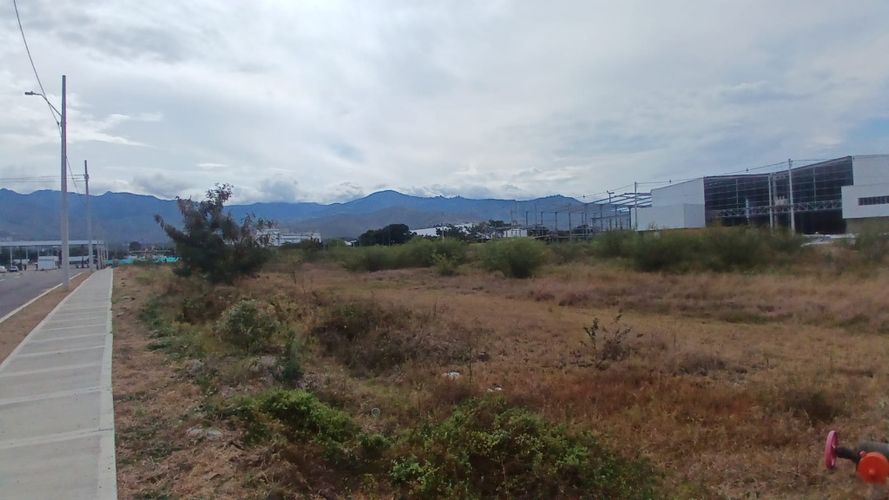 Lote en venta en Palmaseca, Yumbo, 3370 m² · foto 3 de 18
