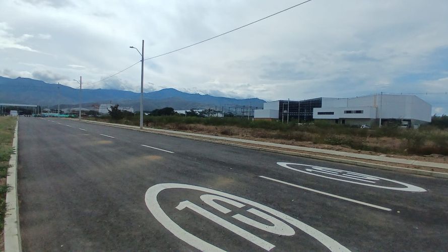 Lote en venta en Palmaseca, Yumbo, 3370 m² · foto 8 de 18